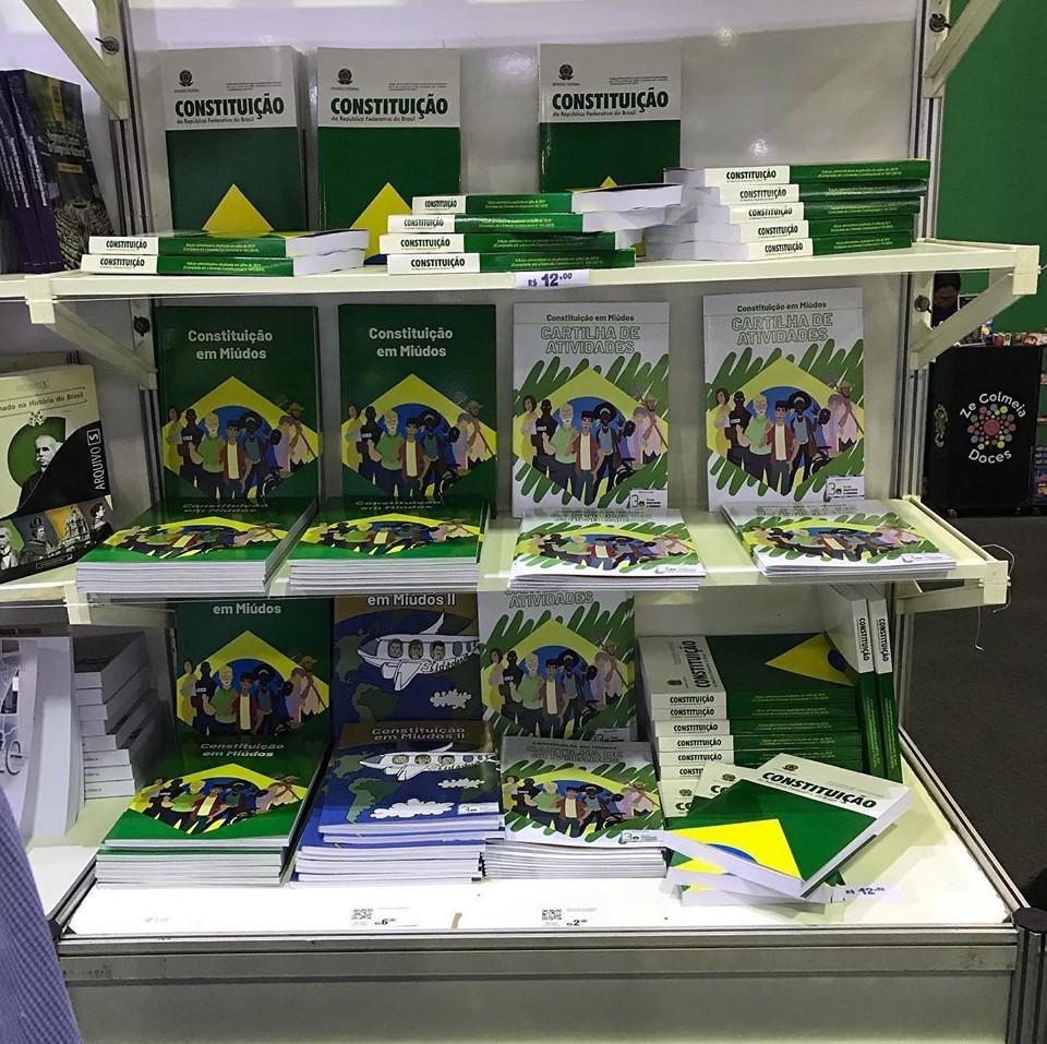 Imagem 1 da notícia: Constituição em Miúdos está na Bienal do Livro